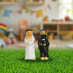 Home Small modern resin Arabic couple and family statue home decoration